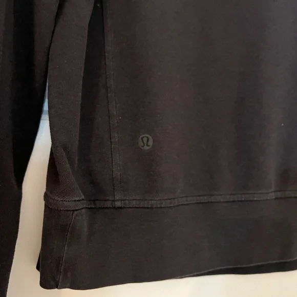 Lululemon Cropped Long Sleeve Top - Picture 3 of 3